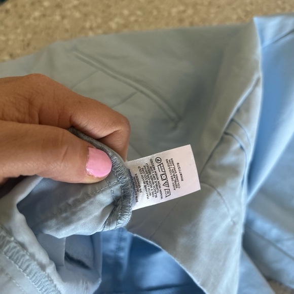 NWT Ann Taylor 16 THE CROP
CURVY FIT Blue Pants - Picture 8 of 12